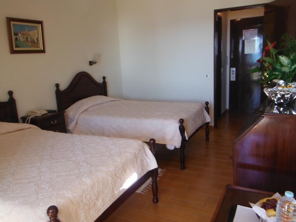 Aeromar Beach Hotel FAO Rum bild
